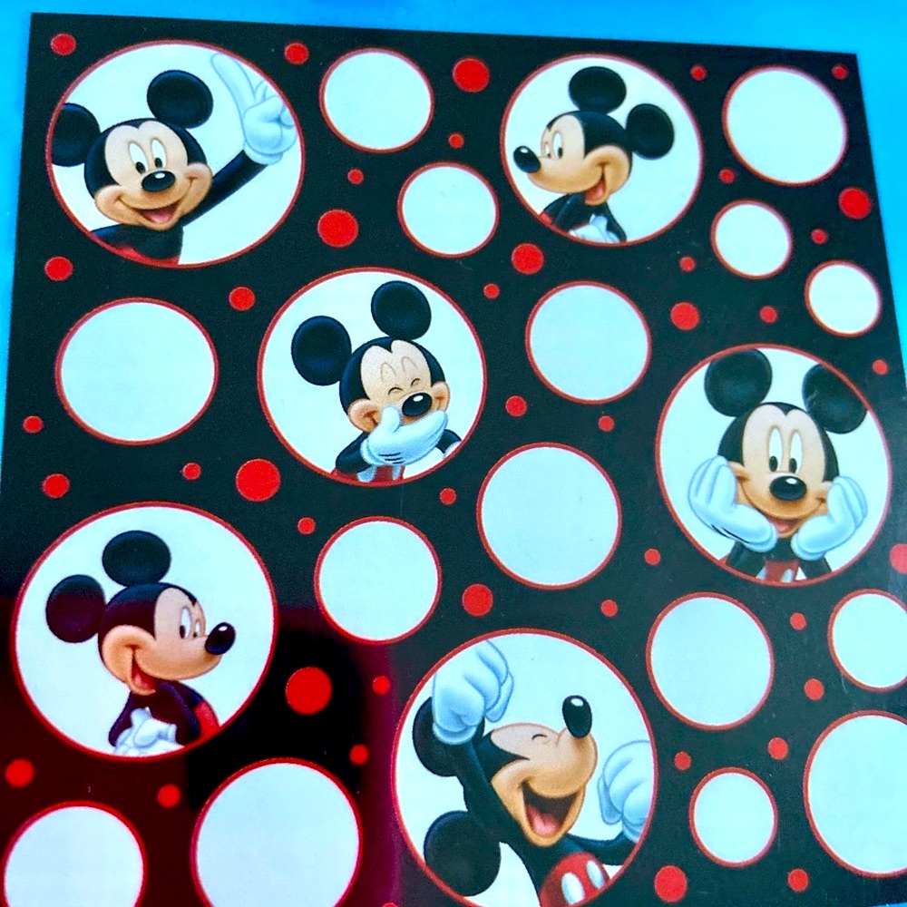 NWT. Paper pack New in packaging. 10 Mickey Mouse textured paper. 12 x 12 in - Picture 8 of 10